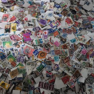 100 Adet Karışık İngiltere Pulları