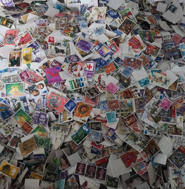 100 Adet Karışık İngiltere Pulları