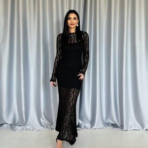 Siyah Dantelli Uzun Kollu Elbise
