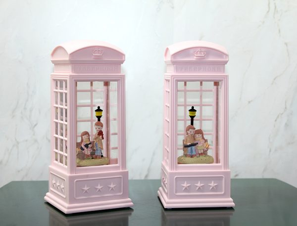Telefon Kulübeli Kış Masalı Işıklı Müzikli Kar Küresi